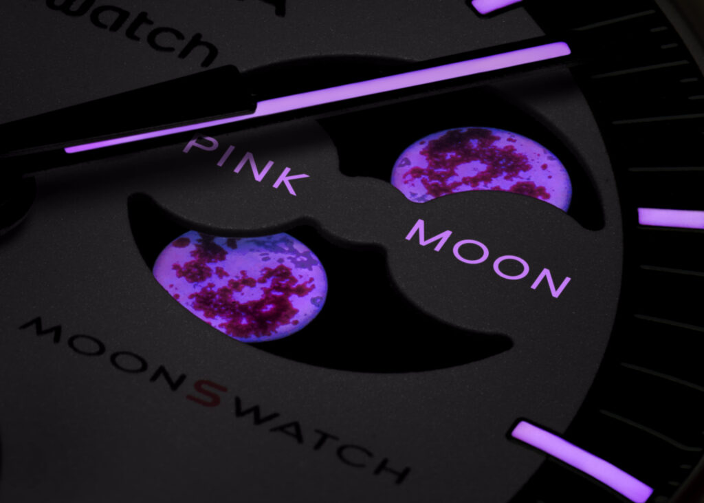 swatch-omega-collaboration-glow-in-the-dark-detail