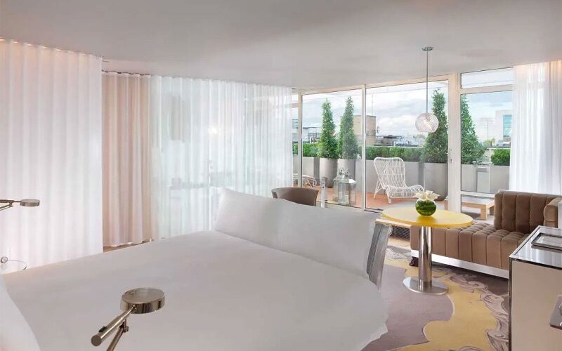 Top Places To Stay In London | Oxford Street